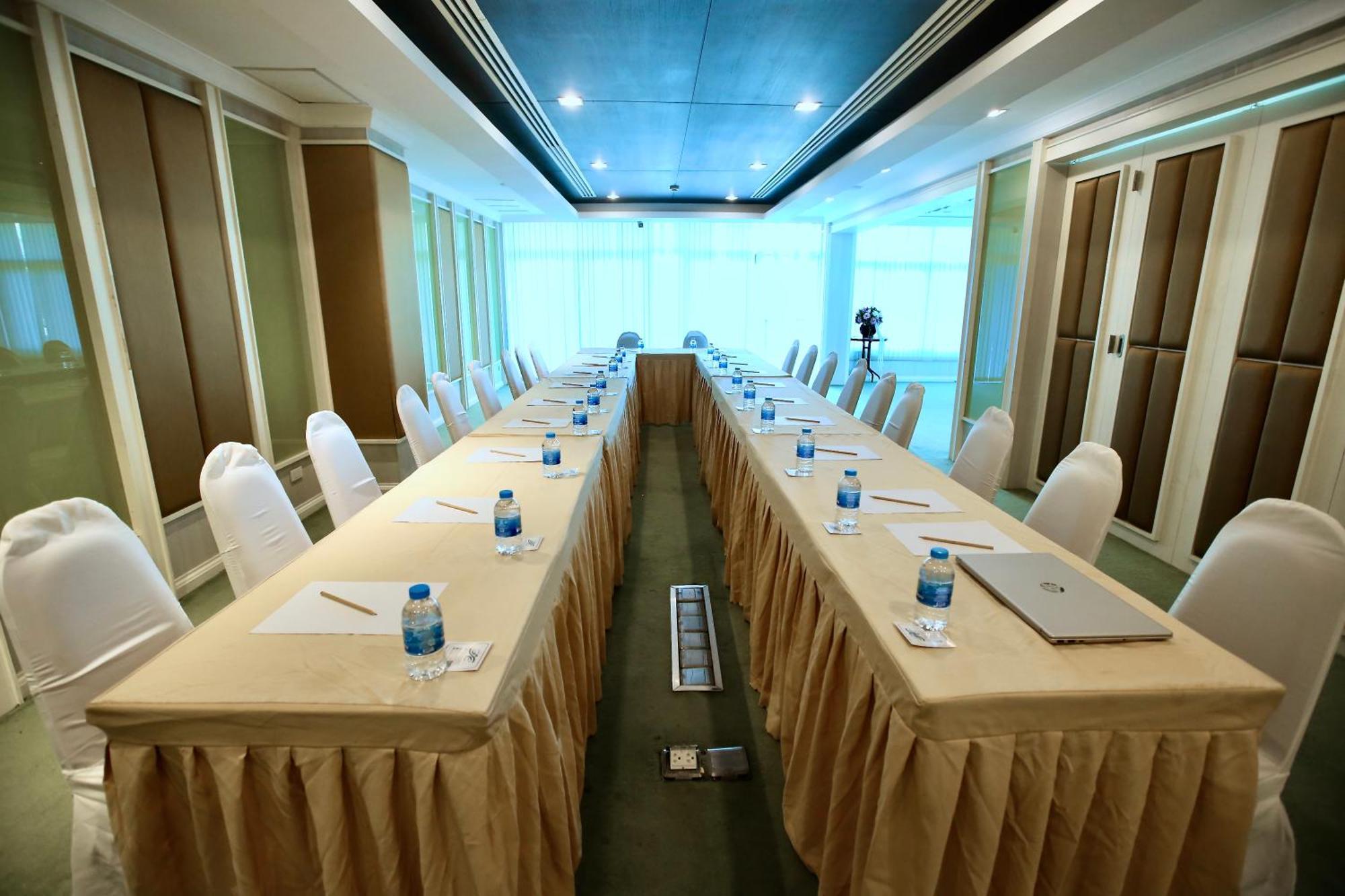 A-Te Chumphon Hotel - Sha Plus Esterno foto