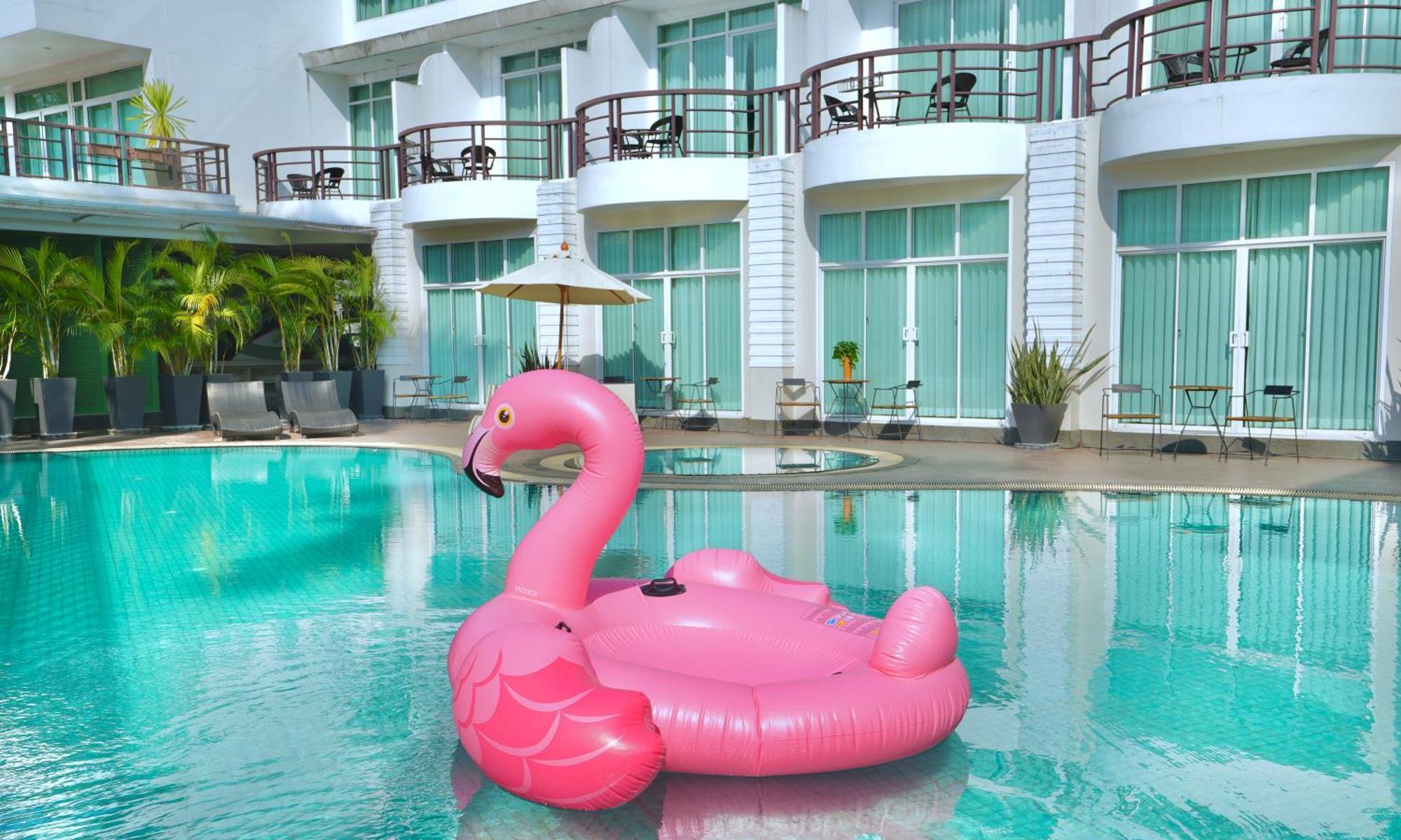 A-Te Chumphon Hotel - Sha Plus Esterno foto