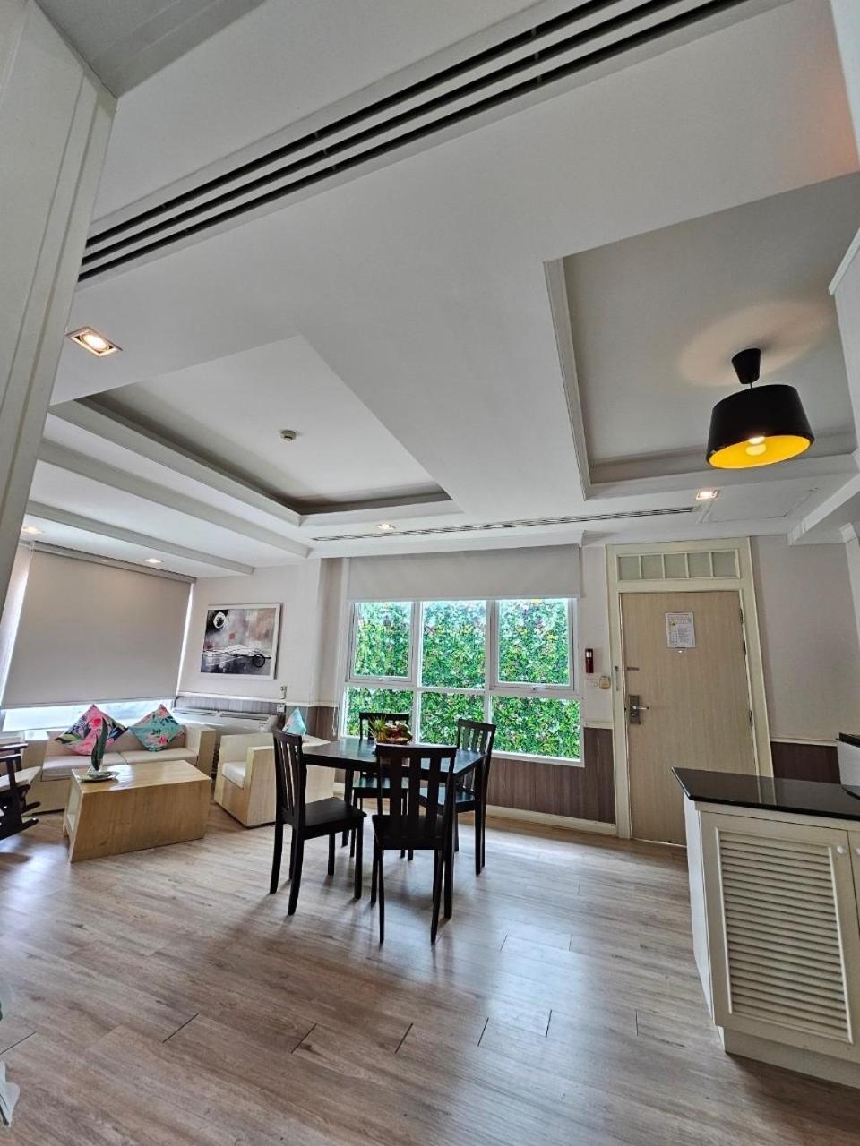 A-Te Chumphon Hotel - Sha Plus Esterno foto