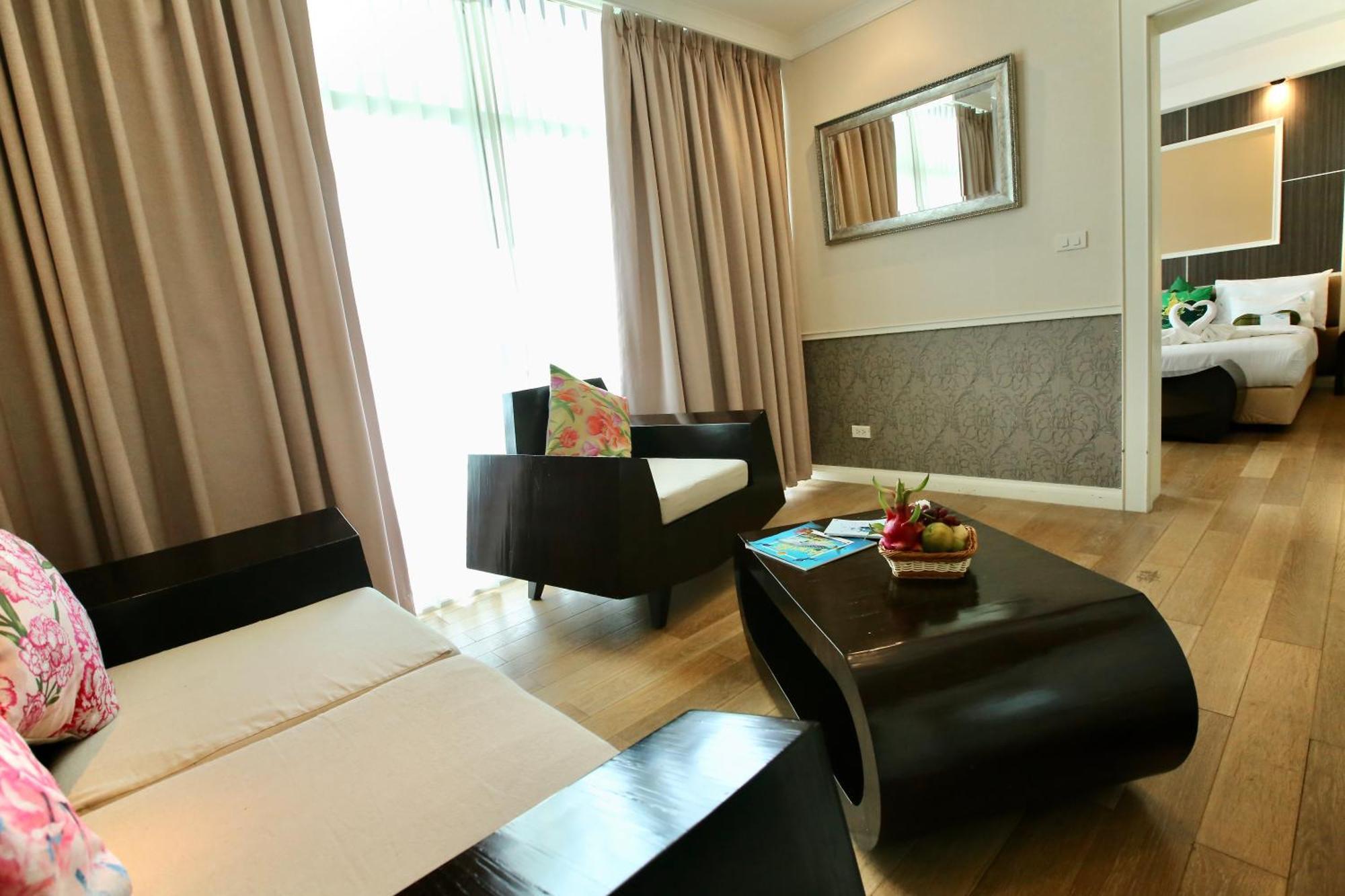 A-Te Chumphon Hotel - Sha Plus Esterno foto