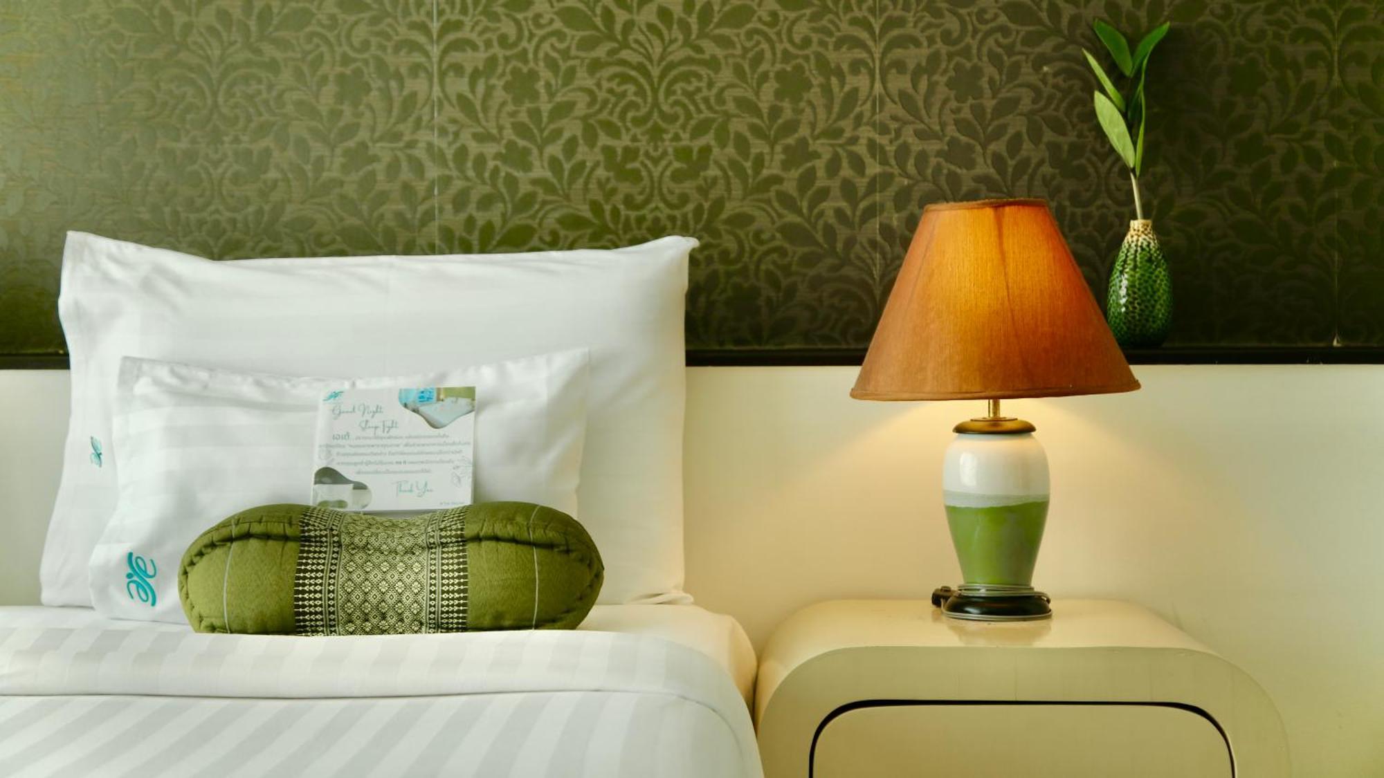 A-Te Chumphon Hotel - Sha Plus Esterno foto